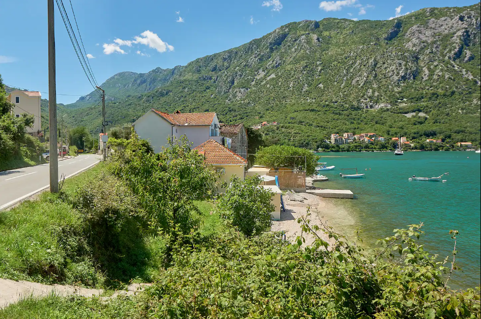 Image of House - 1 Bedrooms - 1 Bathrooms for Sale in Kotor-Kostanica-Montenegro, Image 8